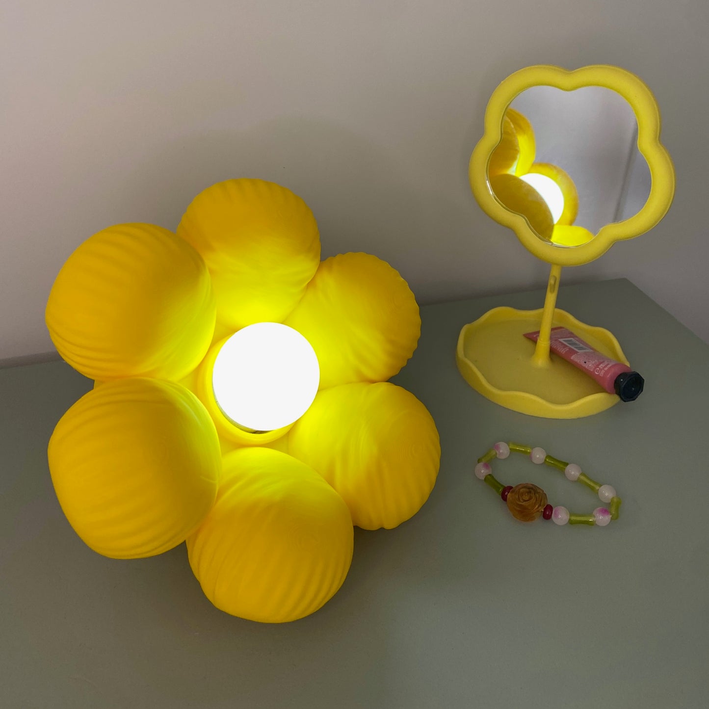 Floow Çiçek Tasarımlı LED Gece Lambası - Sarı